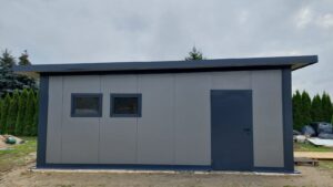 Garaż z płyty warstwowej firmy Garage Delux