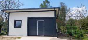 Garaż ocieplany z płyty warstwowej firmy Garage Delux
