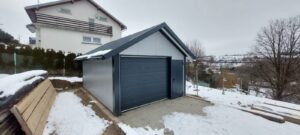 Garaż z płyty warstwowej firmy Garage Delux