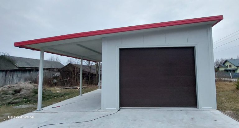 Garaż ocieplany 35m2 z boczną wiatą