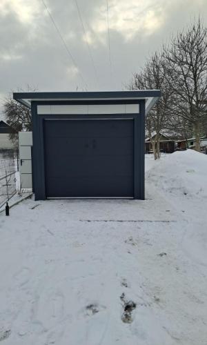 Garaż Ocieplany z Płyty Warstwowej PiR 3m x 6m - zdj1