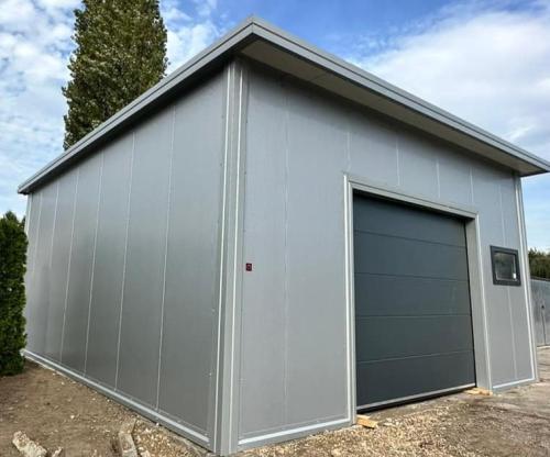 Garaż ocieplany 45m2 z płyty warstwowej PiR - 3