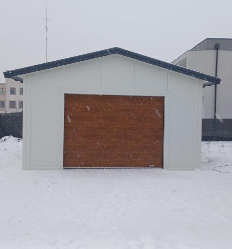 Garaż ocieplany z płyty warstwowej PiR 35m² zdj6