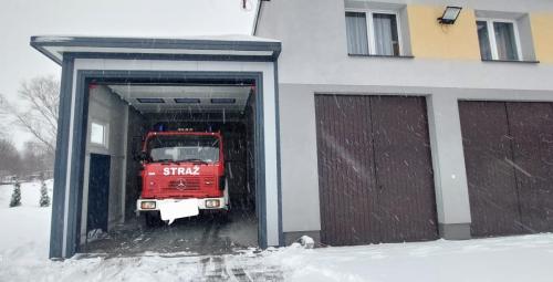 Garaż z płyt warstwowych dla straży pożarnej zdj11