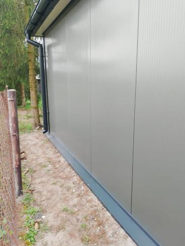 Garaż z płyty warstwowej 5m x 6m