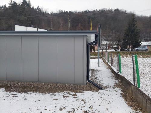 Garaż z płyty warstwowej Cargo