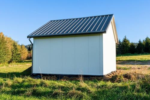 garaż ocieplany z płyty warstwowej PiR 35m2 fot5
